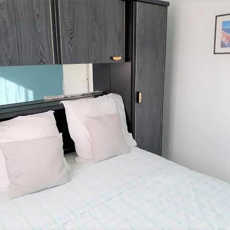 Apartamento Imperia St Raphael, Au Calme, Vue Piscine, Climatise *